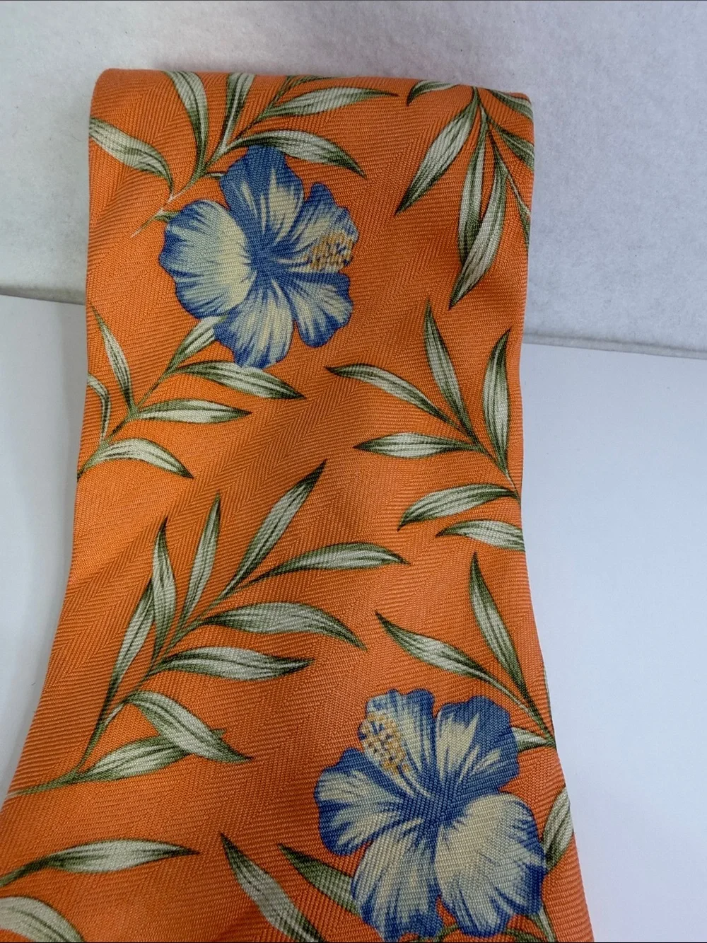 Tommy Bahama Men’s Floral Silk Tie Hibiscus Print